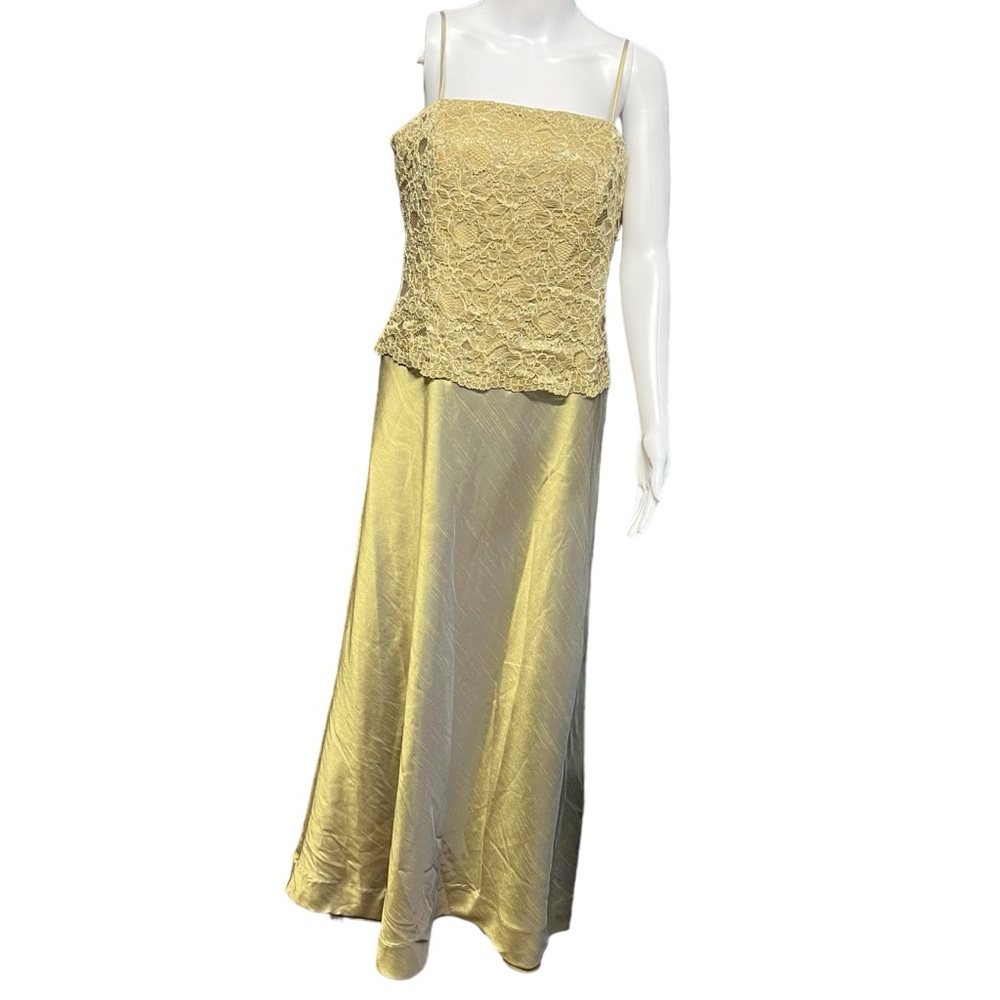 Karen Miller - Women’s Formal Lace Dress Sz. 12